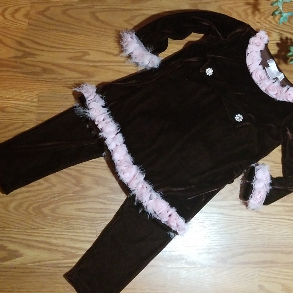 Greggy girl velvet outfit new size4t